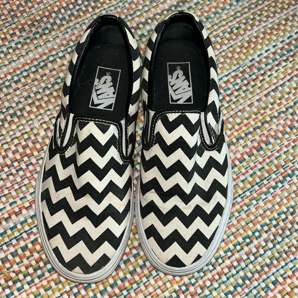 Vans Sneakers - Picture 2 of 9